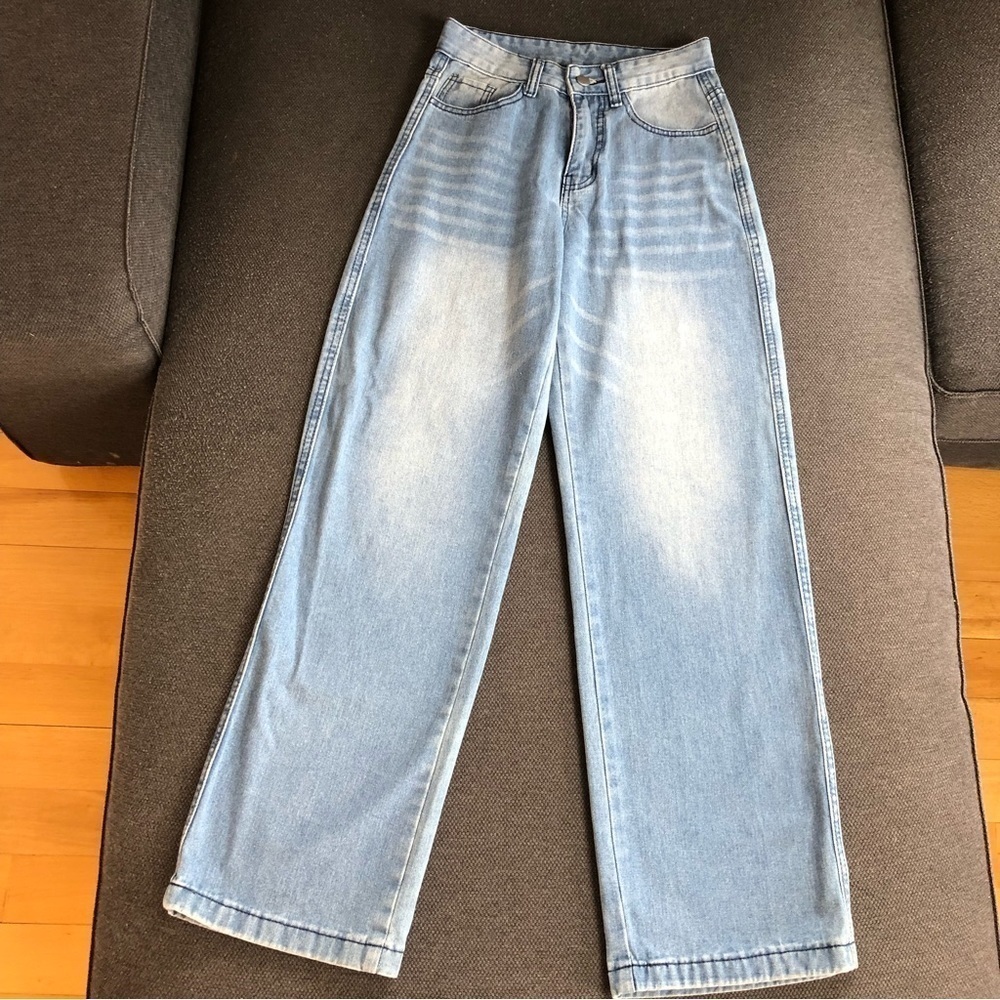 Light wash wide leg high rise jeans XS 26